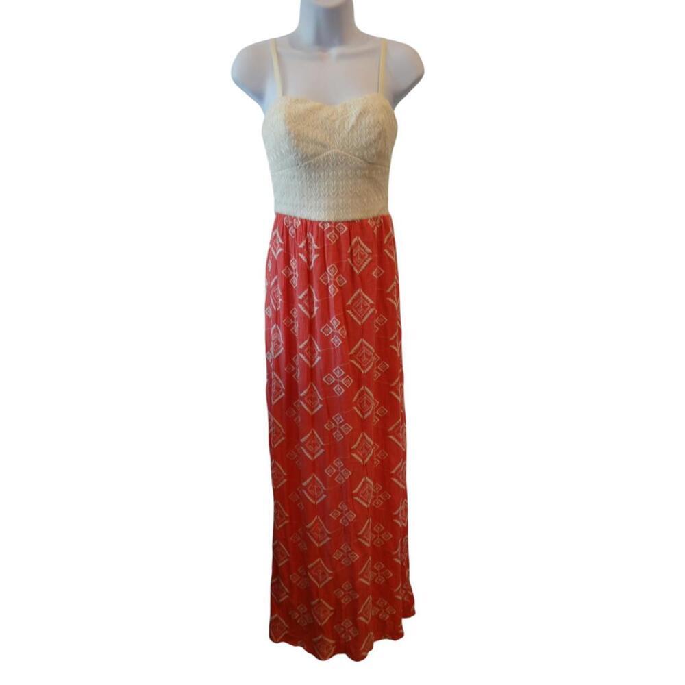Chic Coral Maxi Dress with Lace Detail